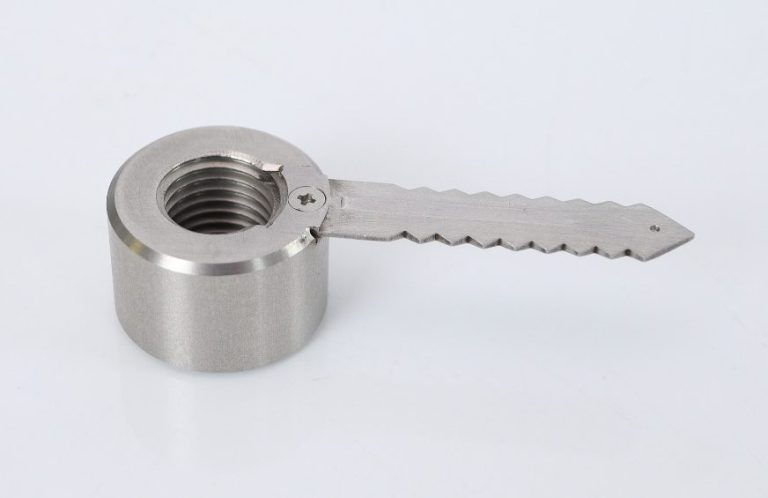 Blade nut the blade nut for cutting the edge of cakes to create level layers