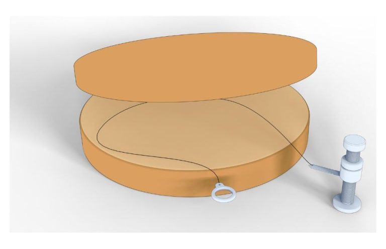 pull the cord an instructional image showing how to pull the nylon cord through the cake to complete the cutting of the layer into the sponge cake